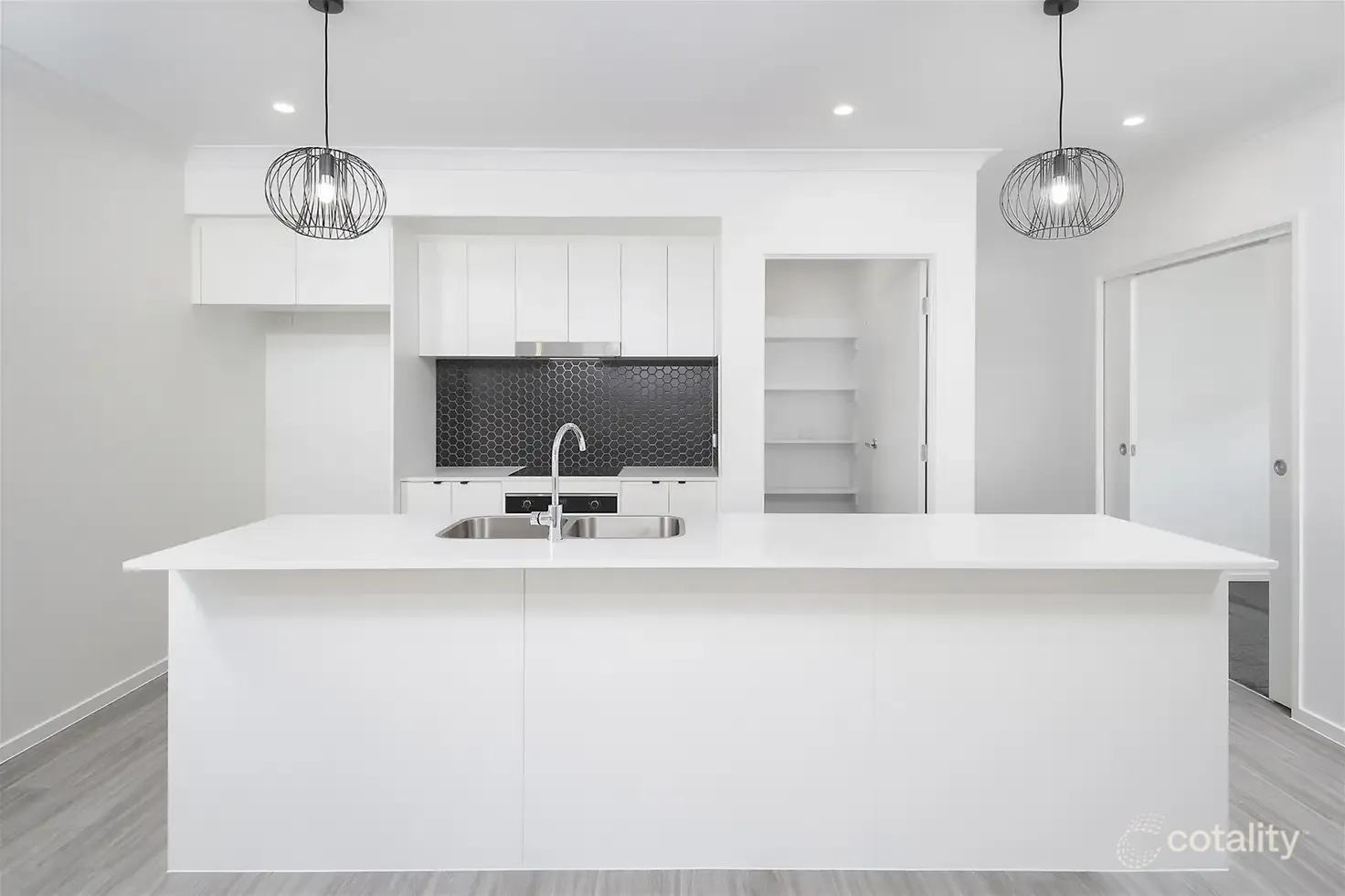 A lovely SIL / STA / MTA Accommodation in Park Ridge, QLD 4125 — Home image 8