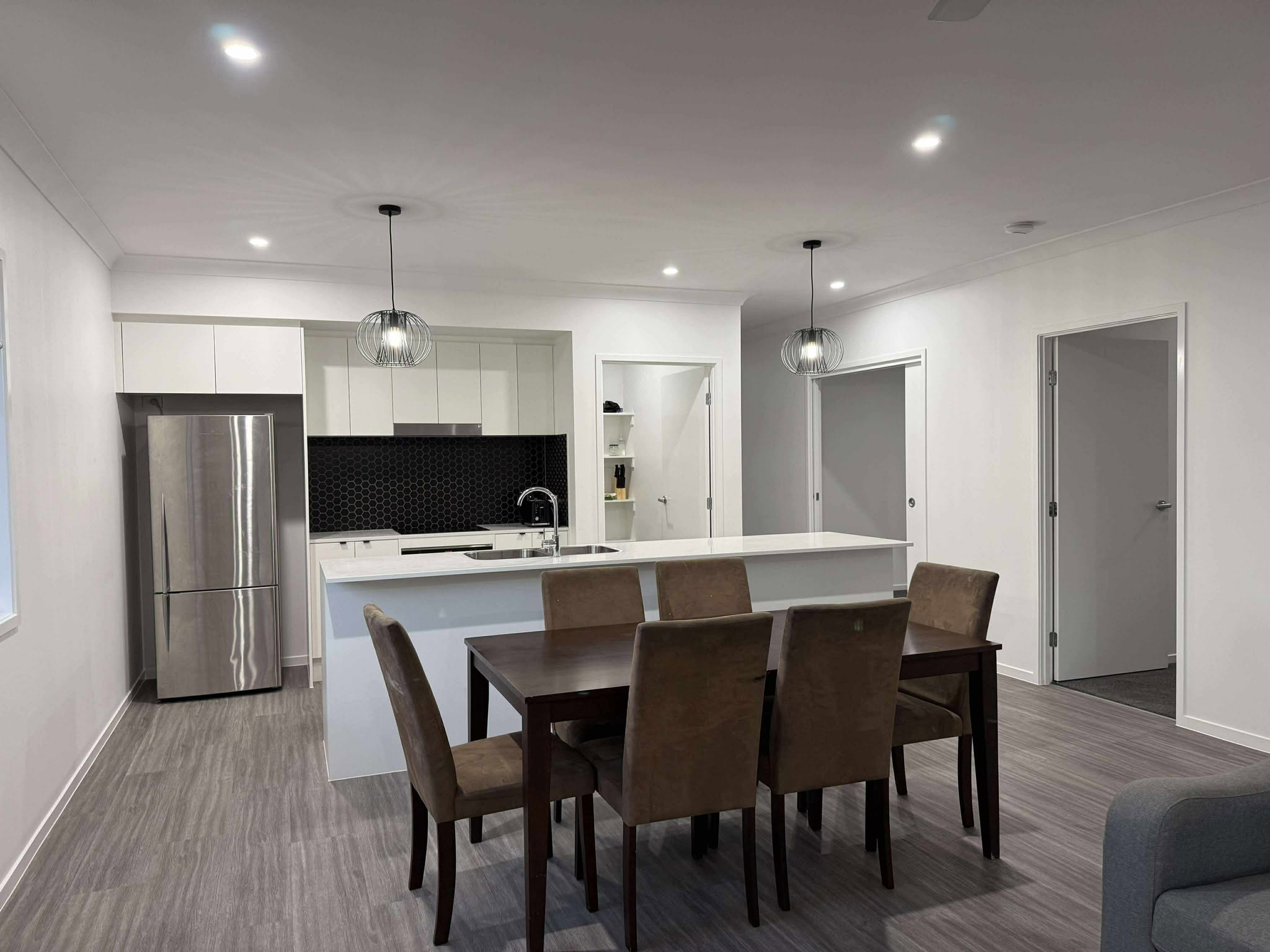 A lovely SIL / STA / MTA Accommodation in Park Ridge, QLD 4125 — Home image 17