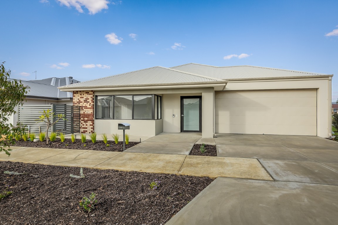 NEW to Haynes! 3 Bed + OOA Close to Shopping Centre! — Home image 8