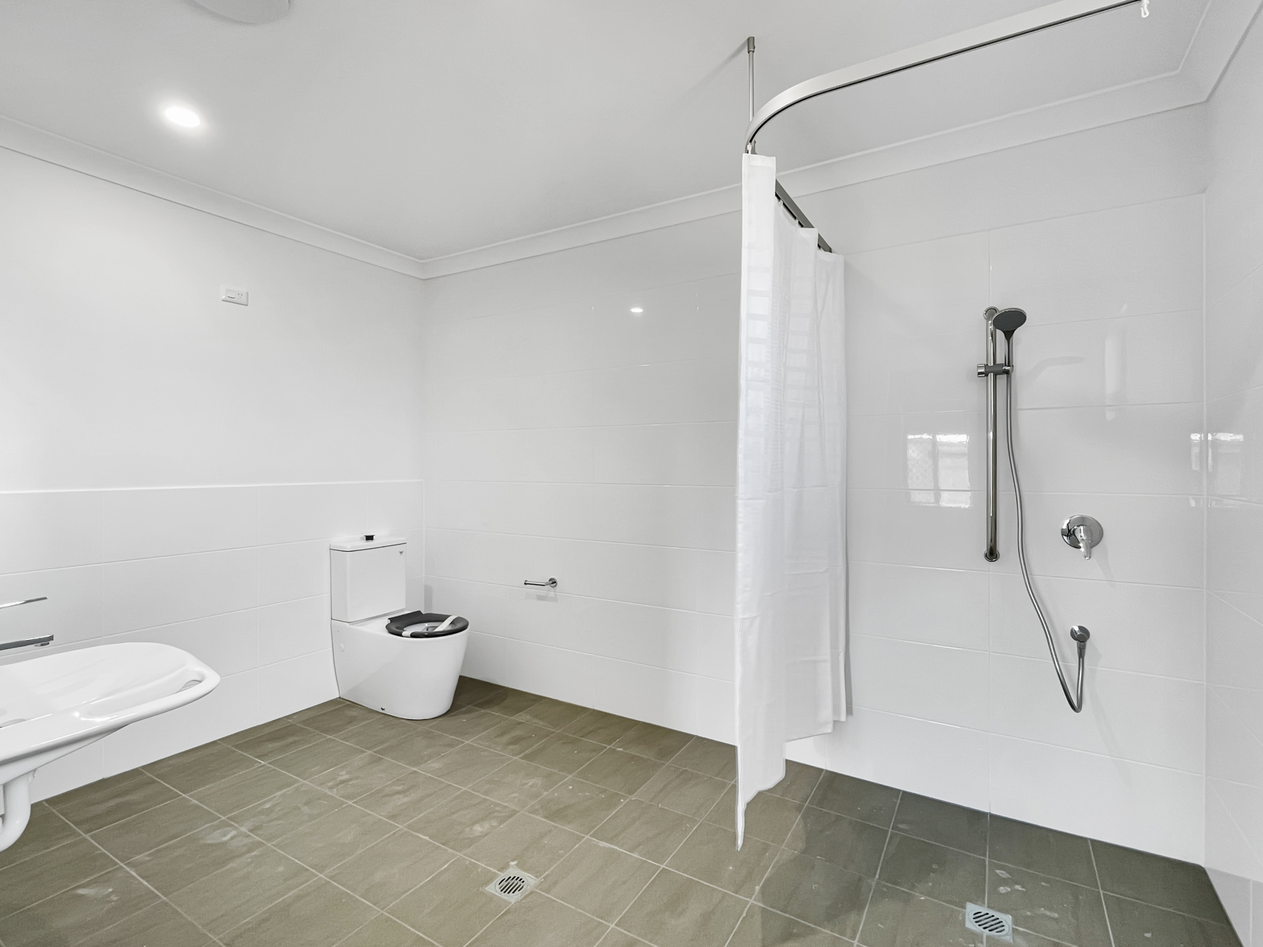 MOUNT LOW, TOWNSVILLE QLD - HIGH PHYSICAL SUPPORT HOUSE — Home image 12