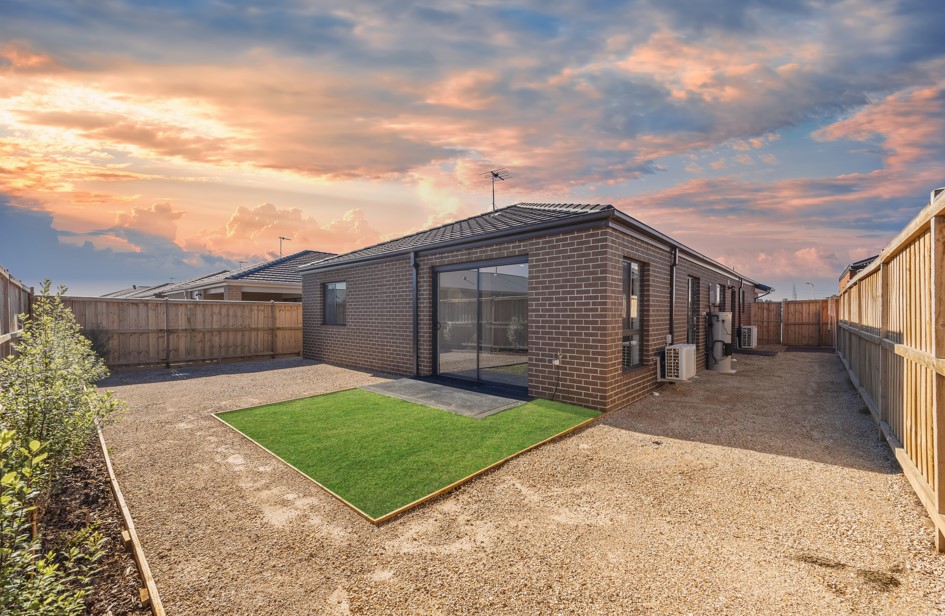 A Semi-Rural Atmosphere, with a Modern, Newly Built Lifestyle. — Home image 6