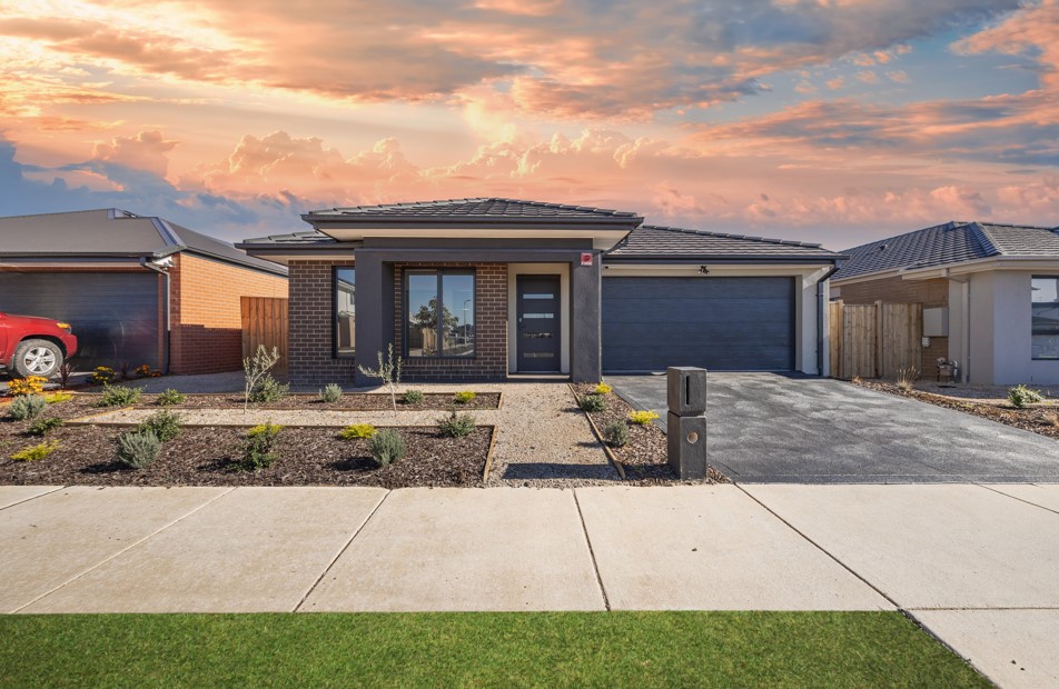 A Semi-Rural Atmosphere, with a Modern, Newly Built Lifestyle. — Home image 11