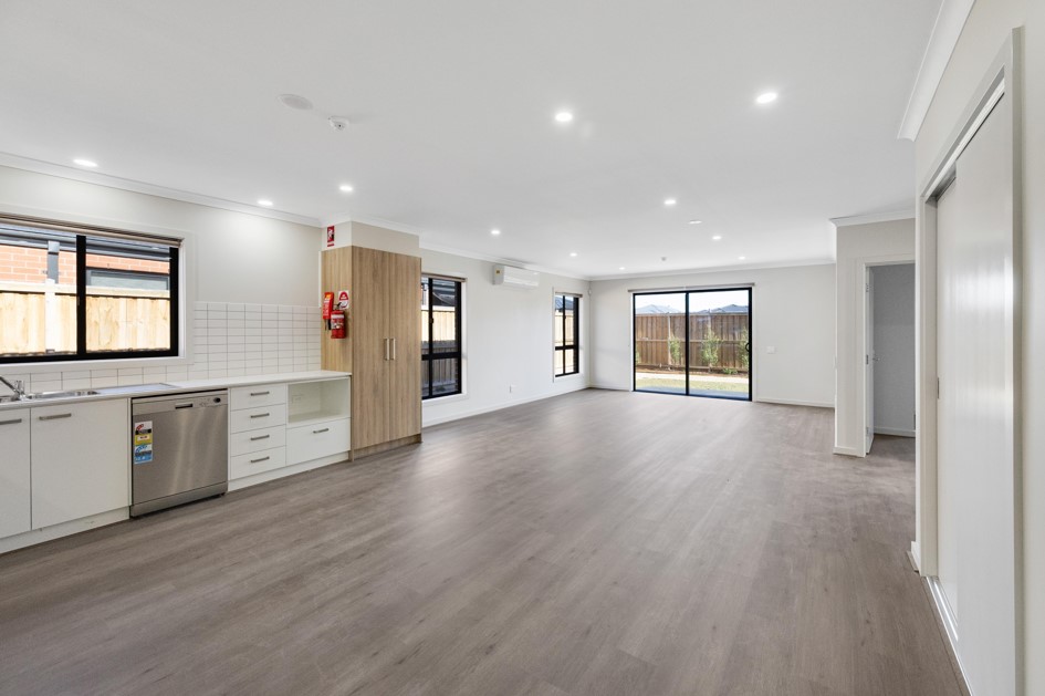 A Semi-Rural Atmosphere, with a Modern, Newly Built Lifestyle. — Home image 13