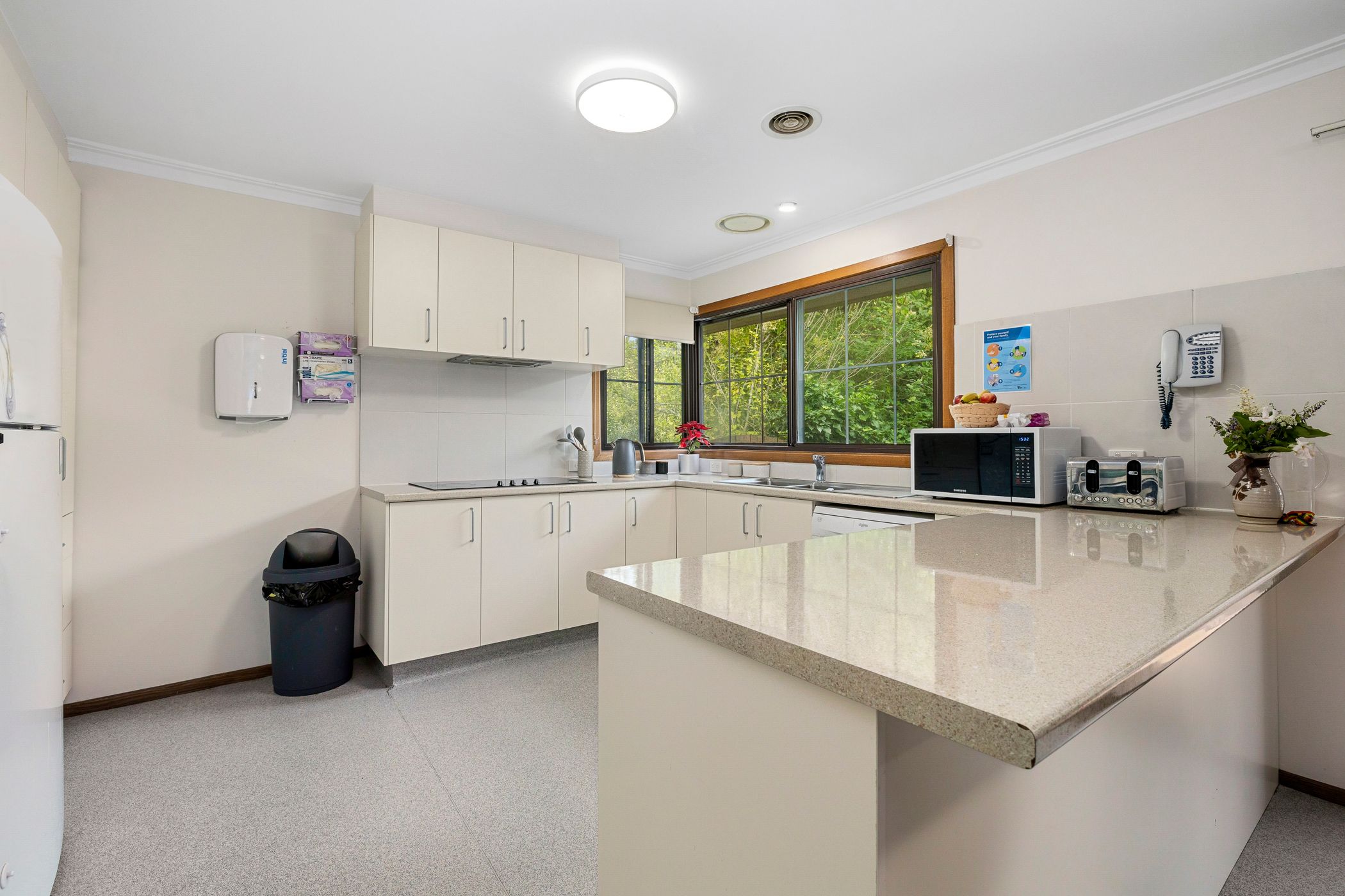 Simply delightful homey feeling in convenient Croydon — Home image 4