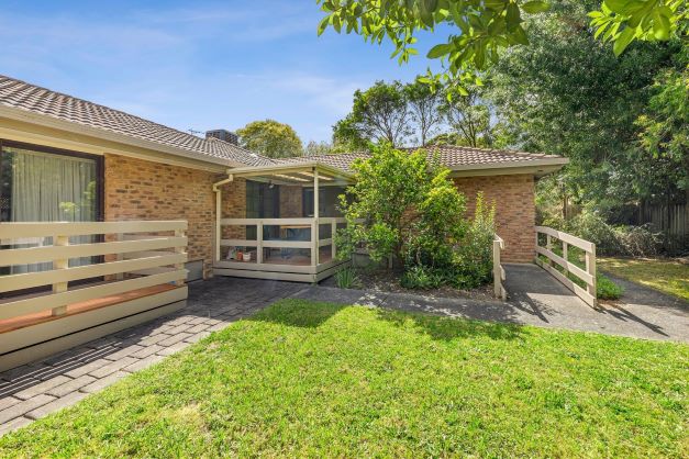 Simply delightful homey feeling in convenient Croydon — Home image 7