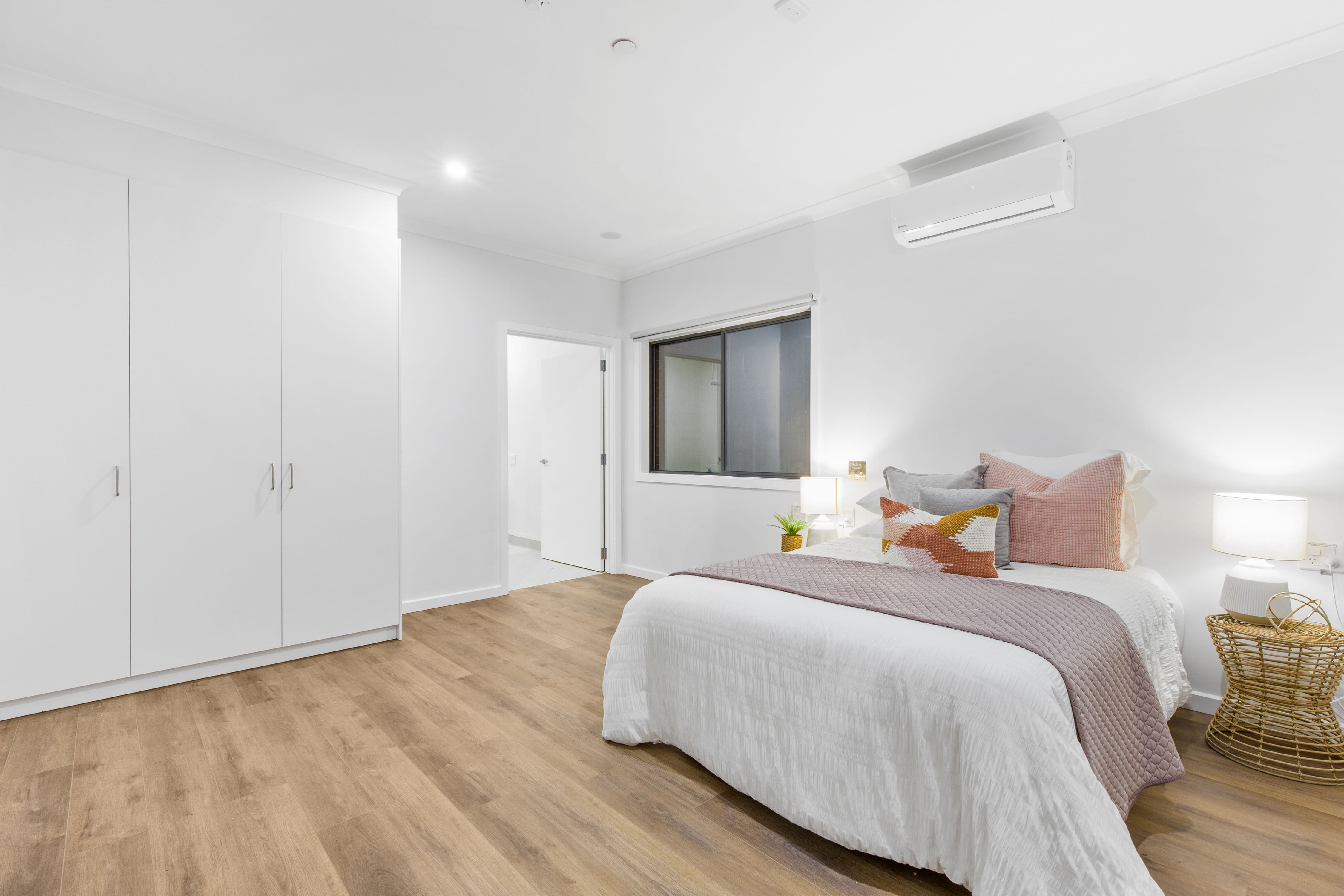 Beautiful home with High Physical Support features close to Brimbank Park! — Home image 2