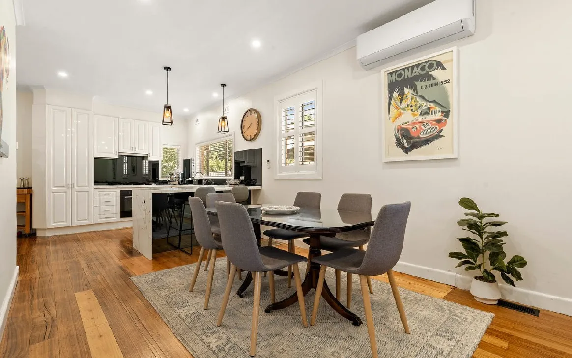 Prime Location SIL Home in Malvern — Home image 6