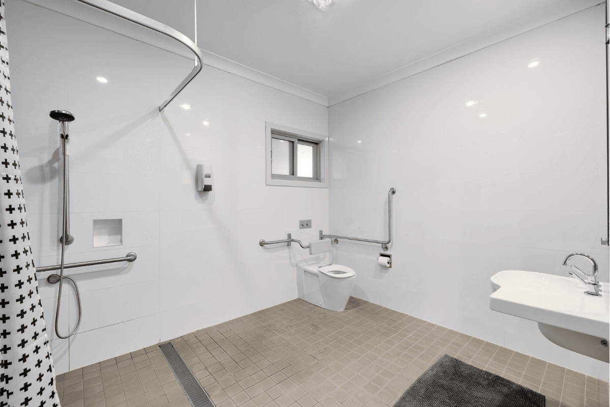 A new purpose-built villa just walking distance from shops and public transport — Home image 9