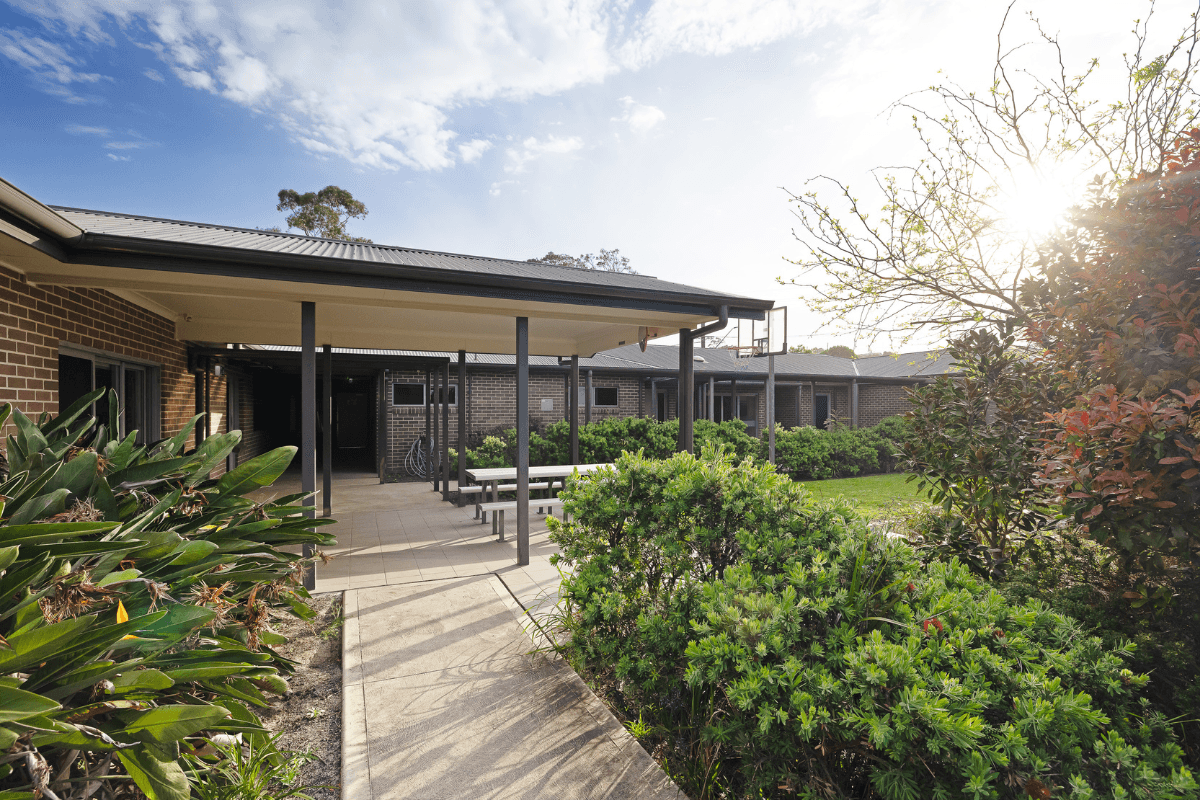 A new purpose-built villa just walking distance from shops and public transport — Home image 13