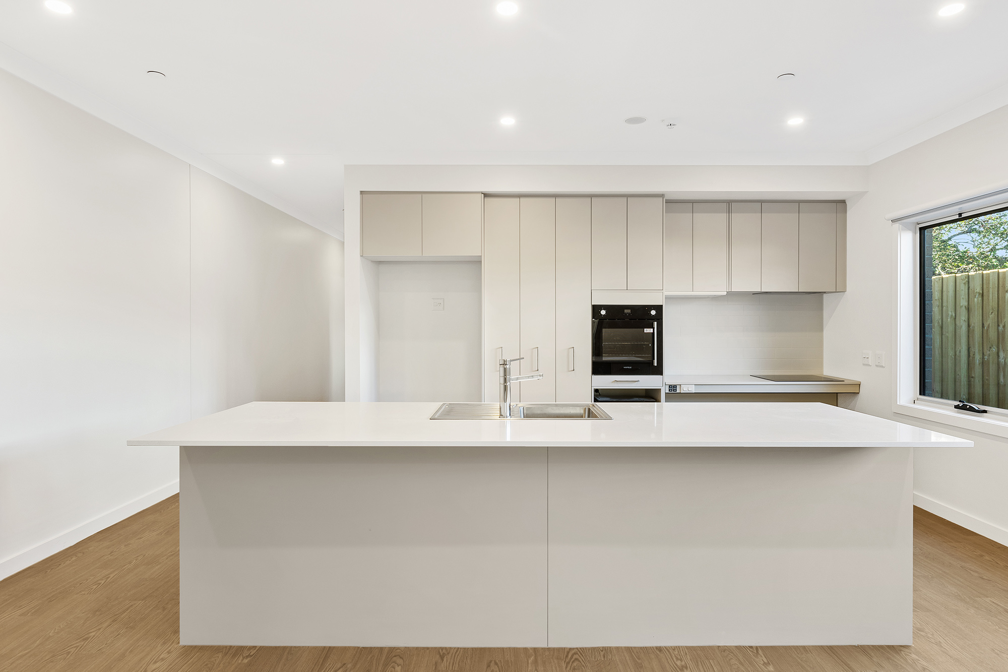 2 Bed/2 Bath High Physical Support House in Bonbeach! — Home image 5