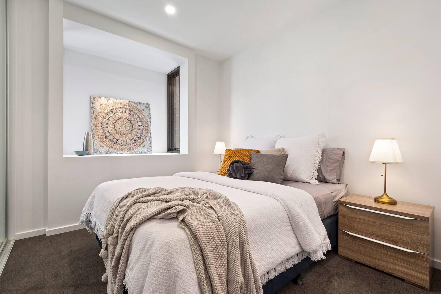 Beautifully Renovated and Spacious Home, ready for you to move in! — Home image 6