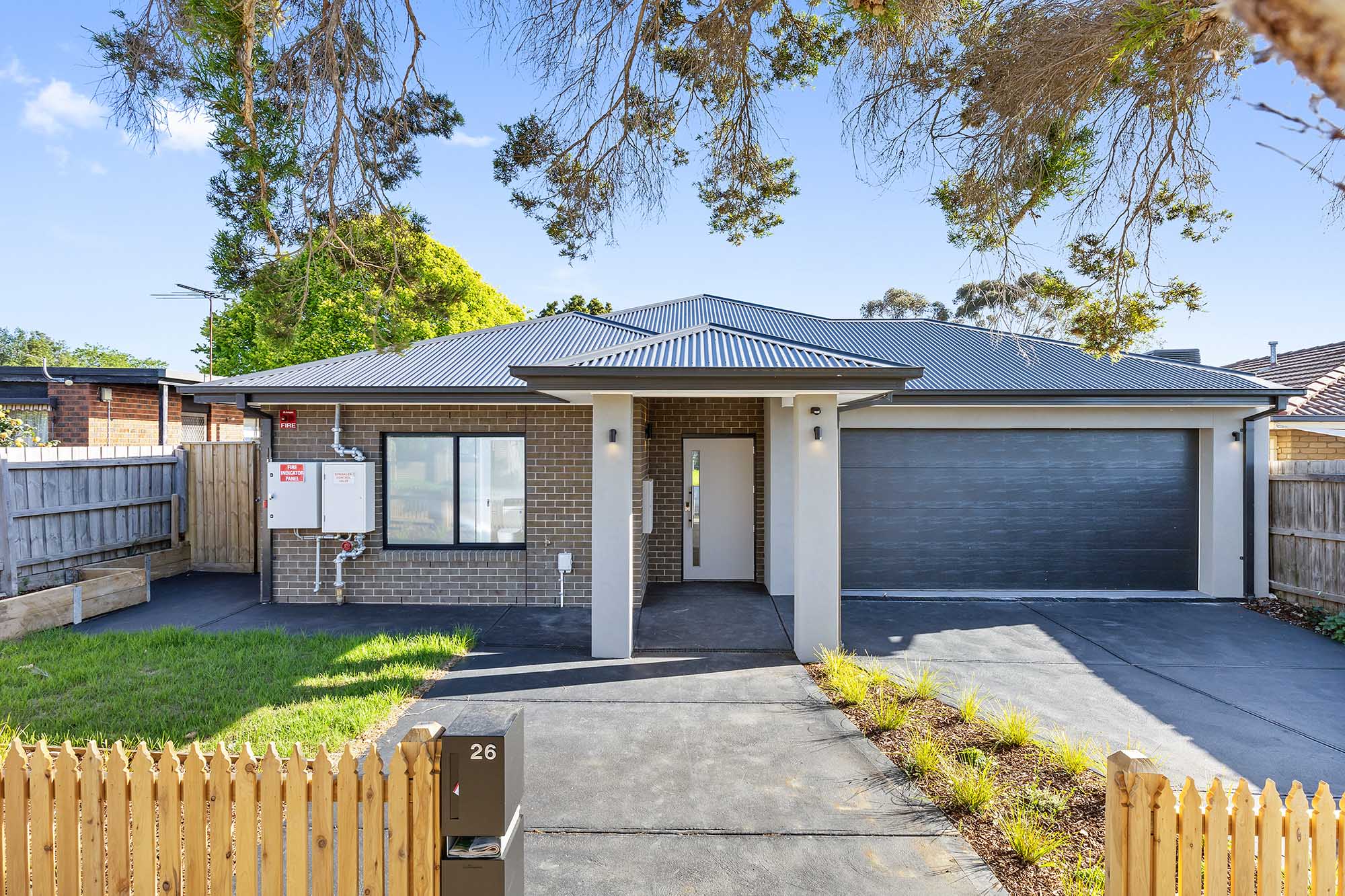 Stunning brand new house in leafy Cranbourne — Home image 2