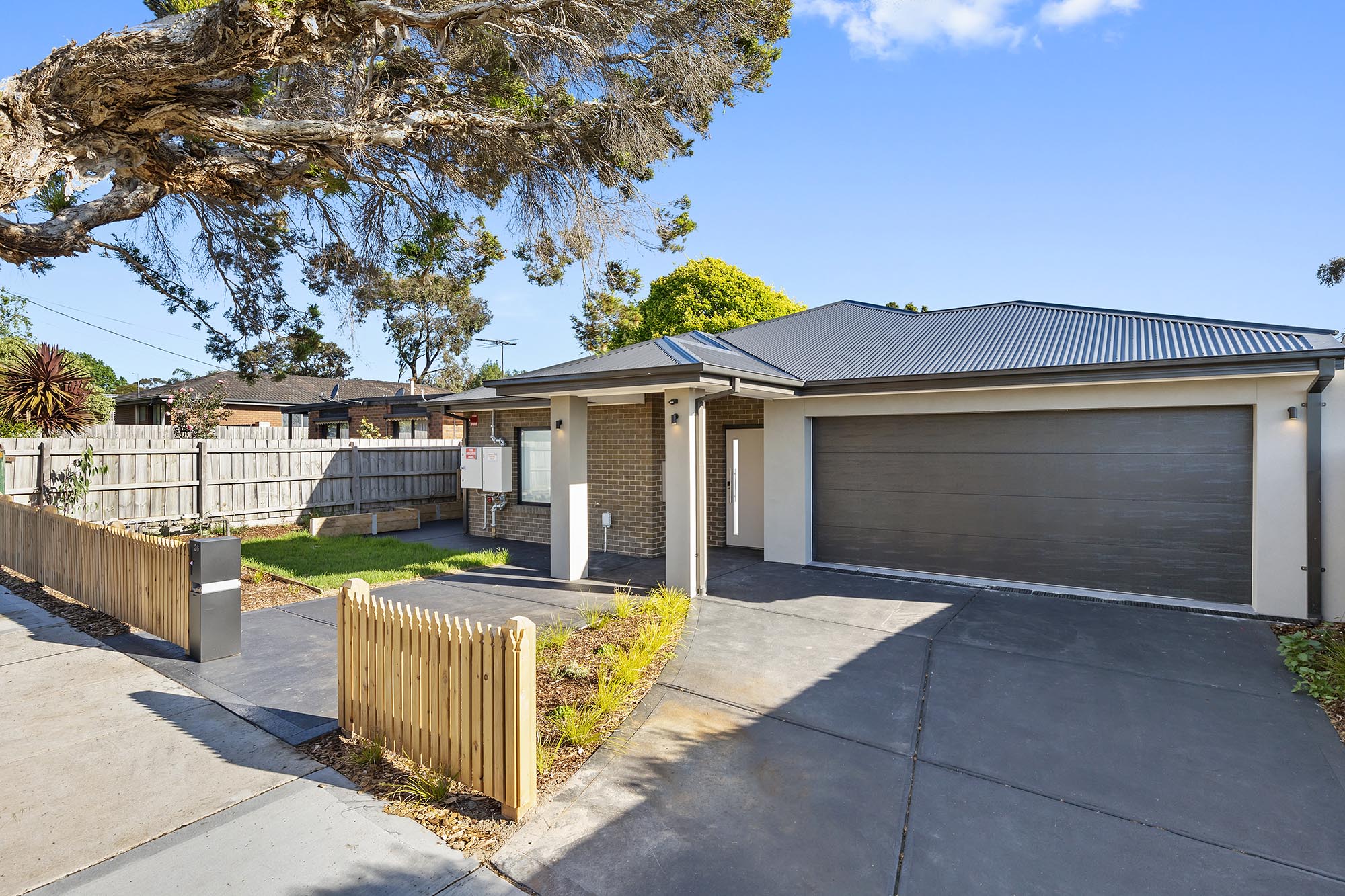 Stunning brand new house in leafy Cranbourne — Home image 2