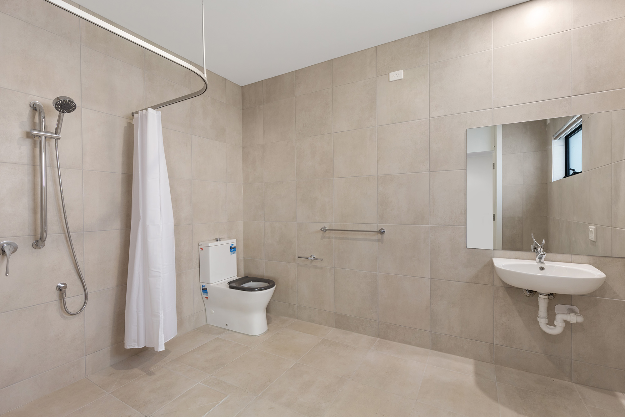 Stunning brand new house in leafy Cranbourne — Home image 9