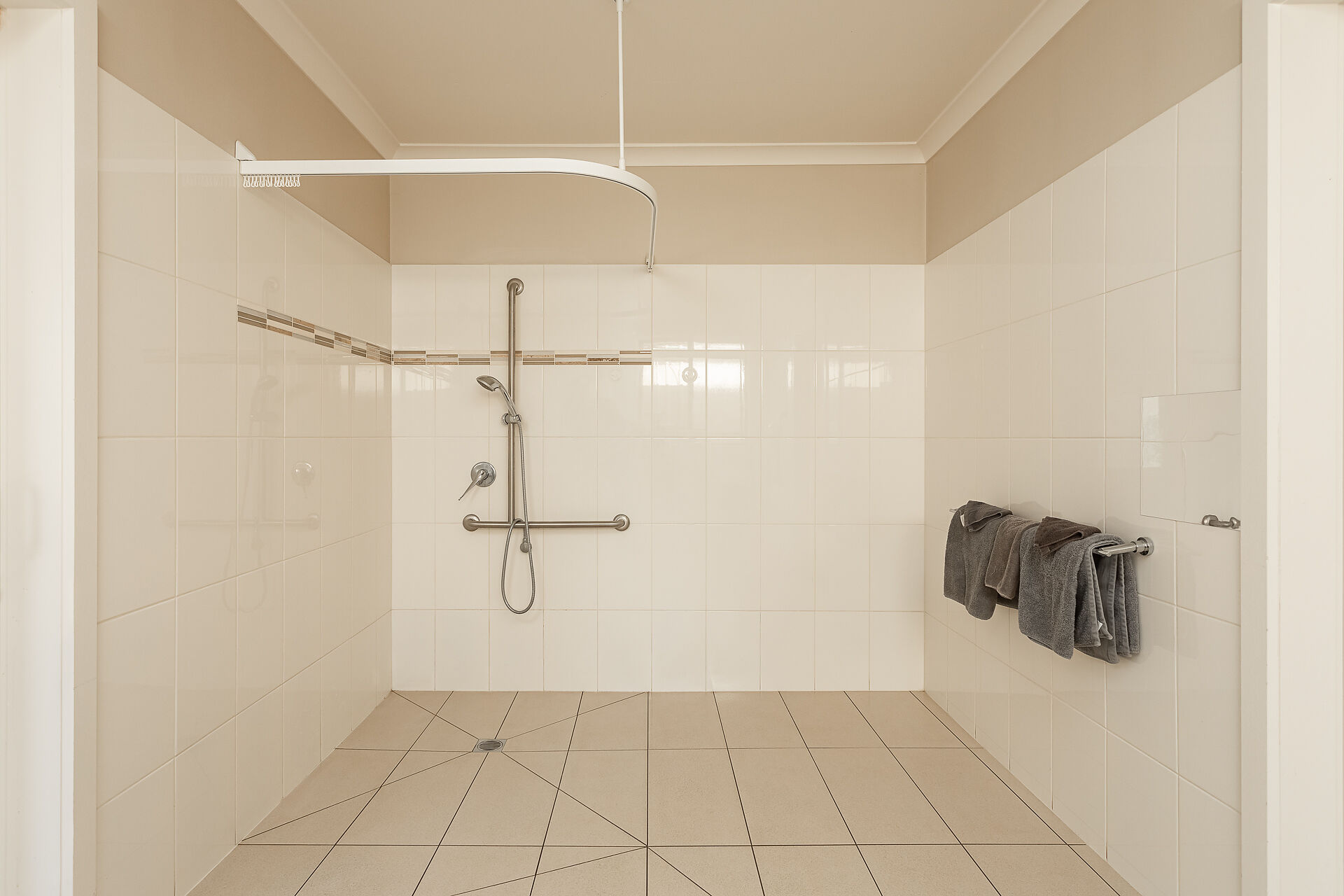 Step inside and be instantly impressed! — Home image 12