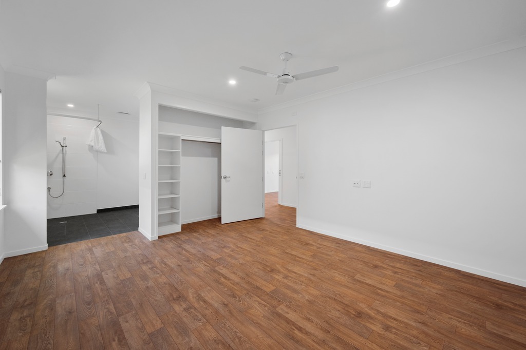 2 SDA + Media room + OOA, in Mount Louisa — Home image 5