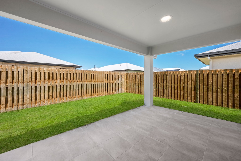 2 SDA + Media room + OOA, in Mount Louisa — Home image 13
