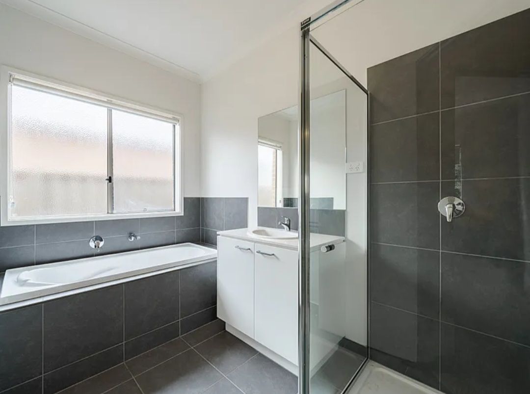 Cranbourne East — Home image 4