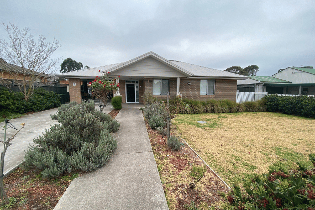 Discover this sunny, spacious home boasting countryside living in Goulburn — Home image 3