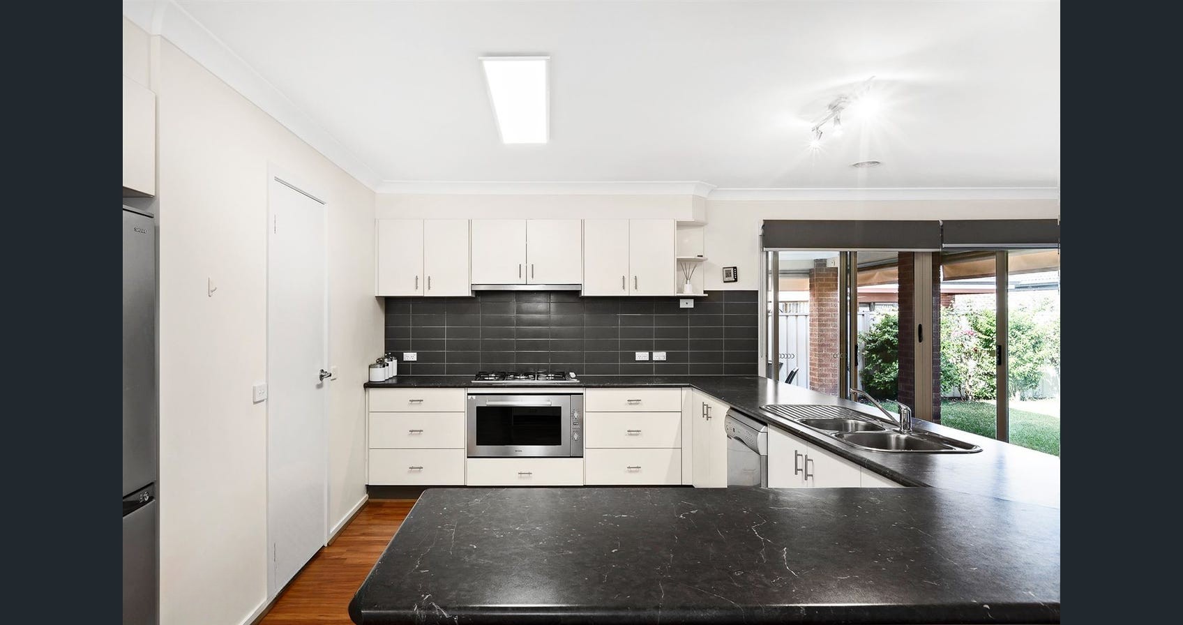 Stunning & Spacious- Cinema room included!! — Home image 3
