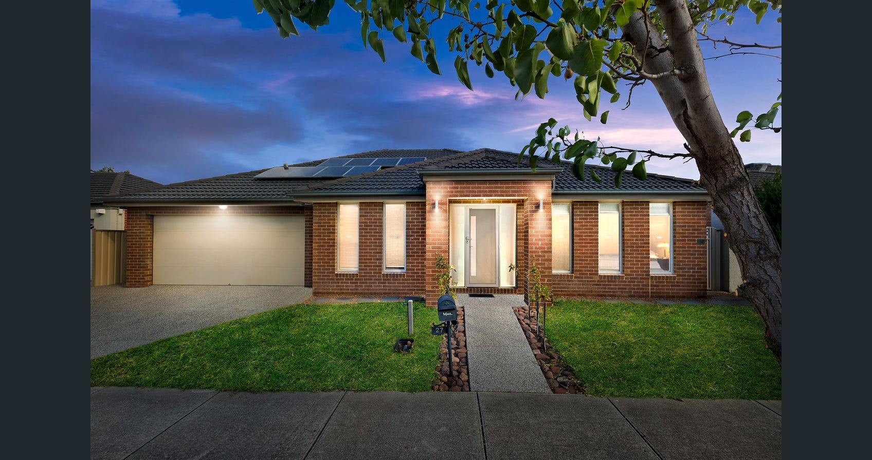 Stunning & Spacious- Cinema room included!! — Home image 7