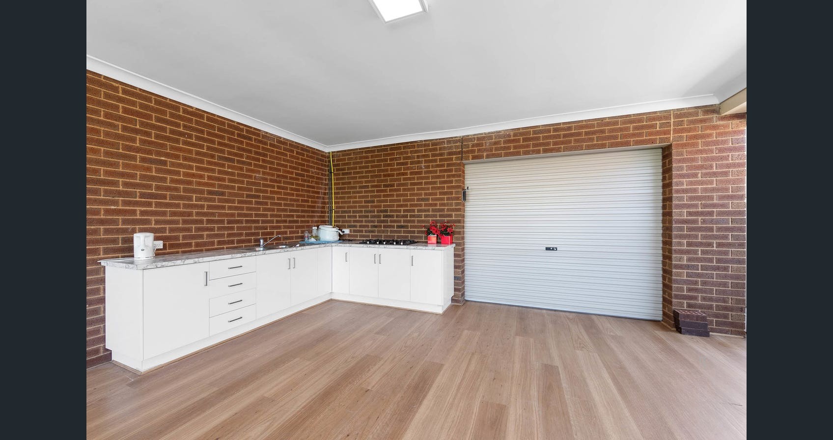 Stunning & Spacious- Cinema room included!! — Home image 9