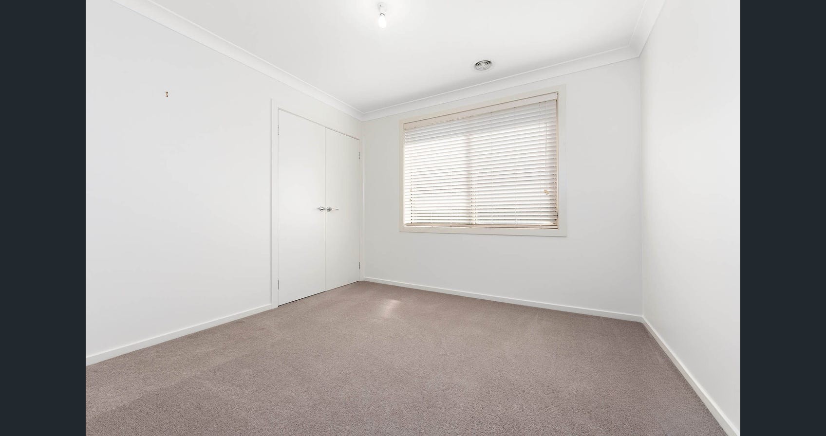 Stunning & Spacious- Cinema room included!! — Home image 13