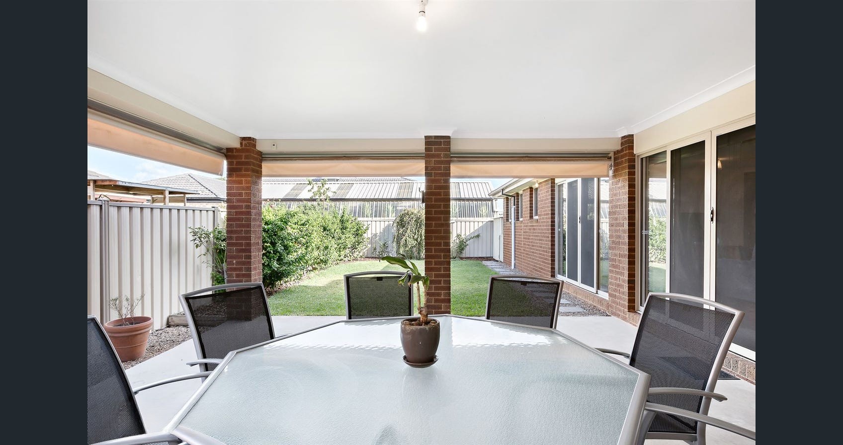 Stunning & Spacious- Cinema room included!! — Home image 14
