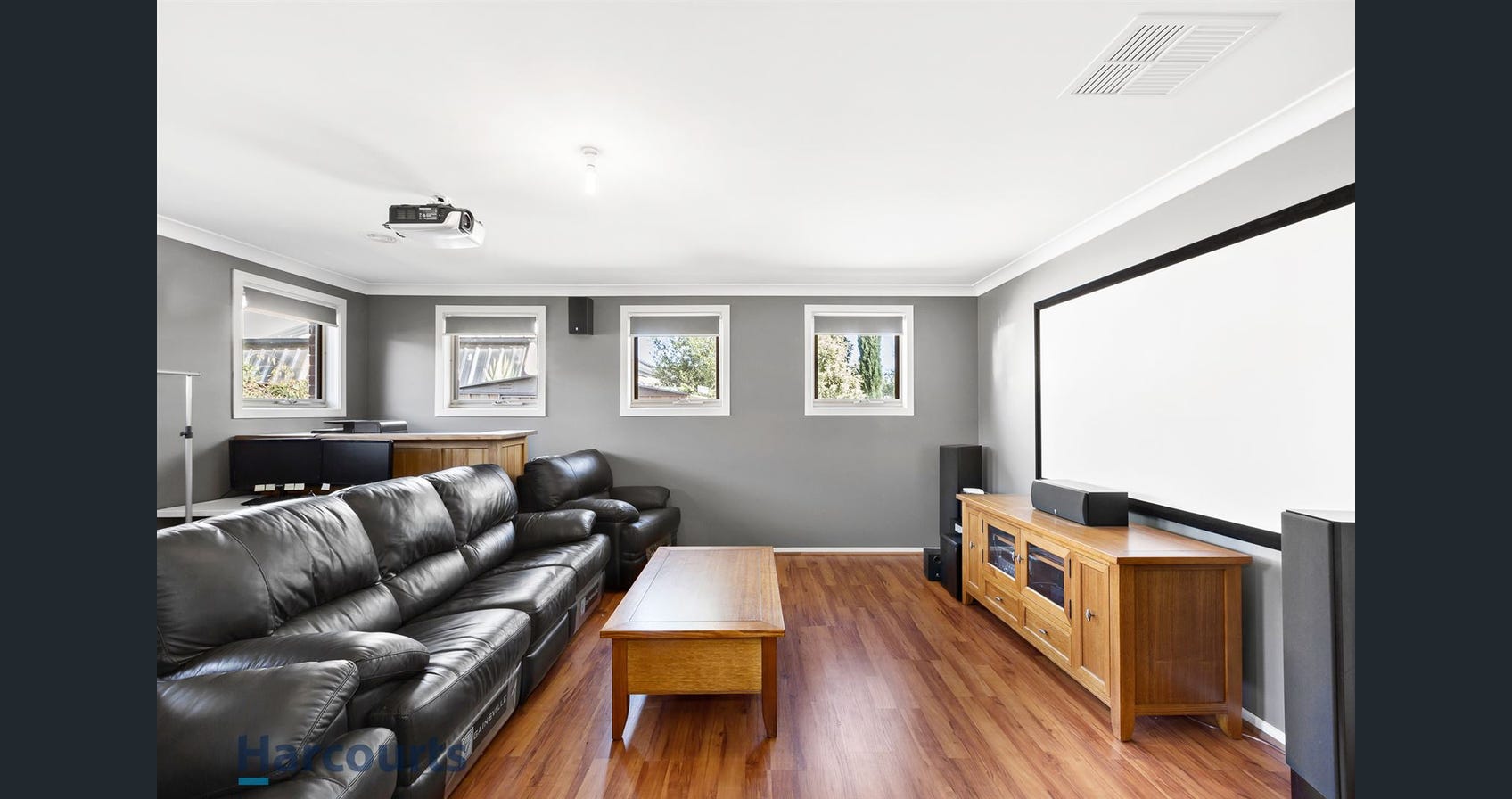Stunning & Spacious- Cinema room included!! — Home image 17