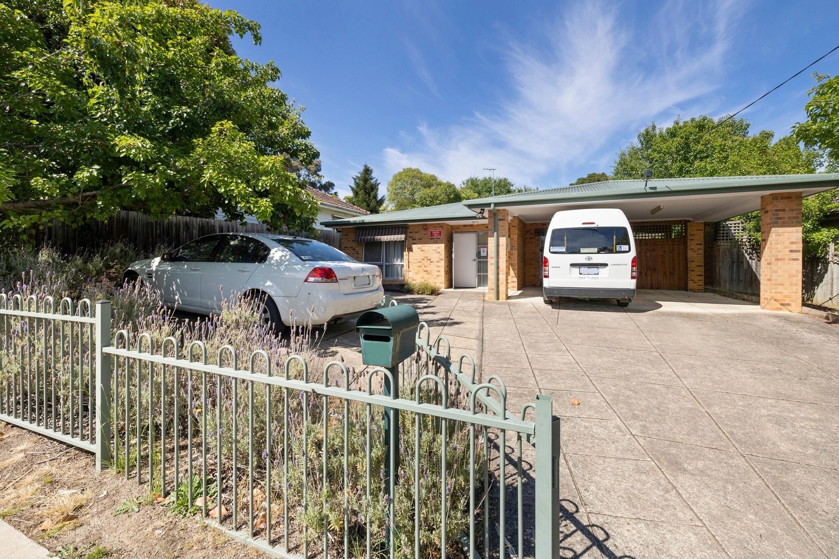 Vibrant home in convenient location — Home image 3