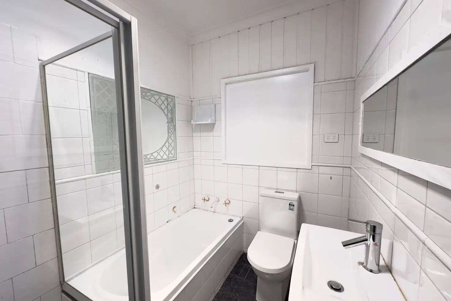 Newly Renovated 4 Bedroom Home with Granny Flat - Liverpool — Home image 6