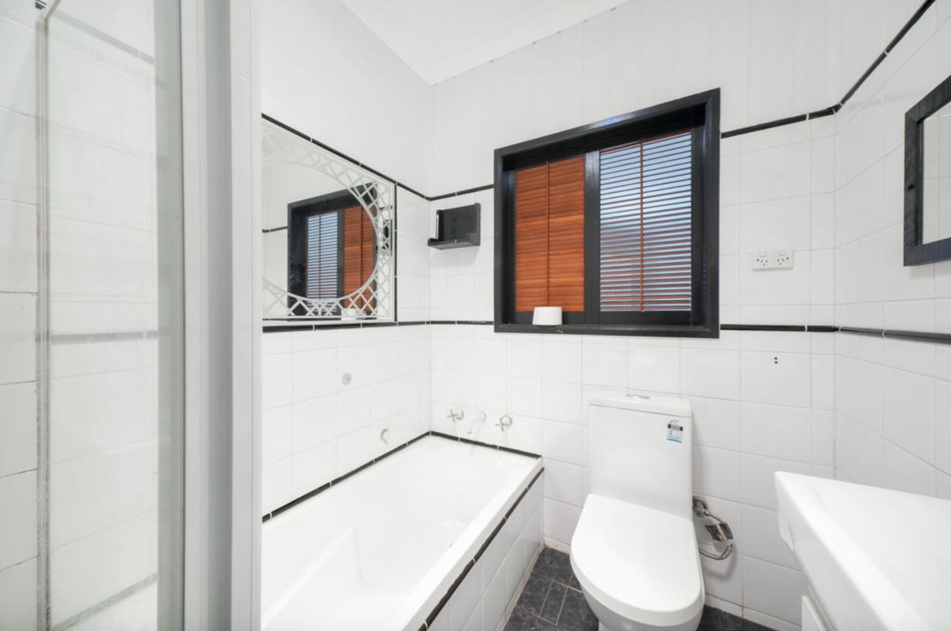 Newly Renovated 4 Bedroom Home with Granny Flat - Liverpool — Home image 17