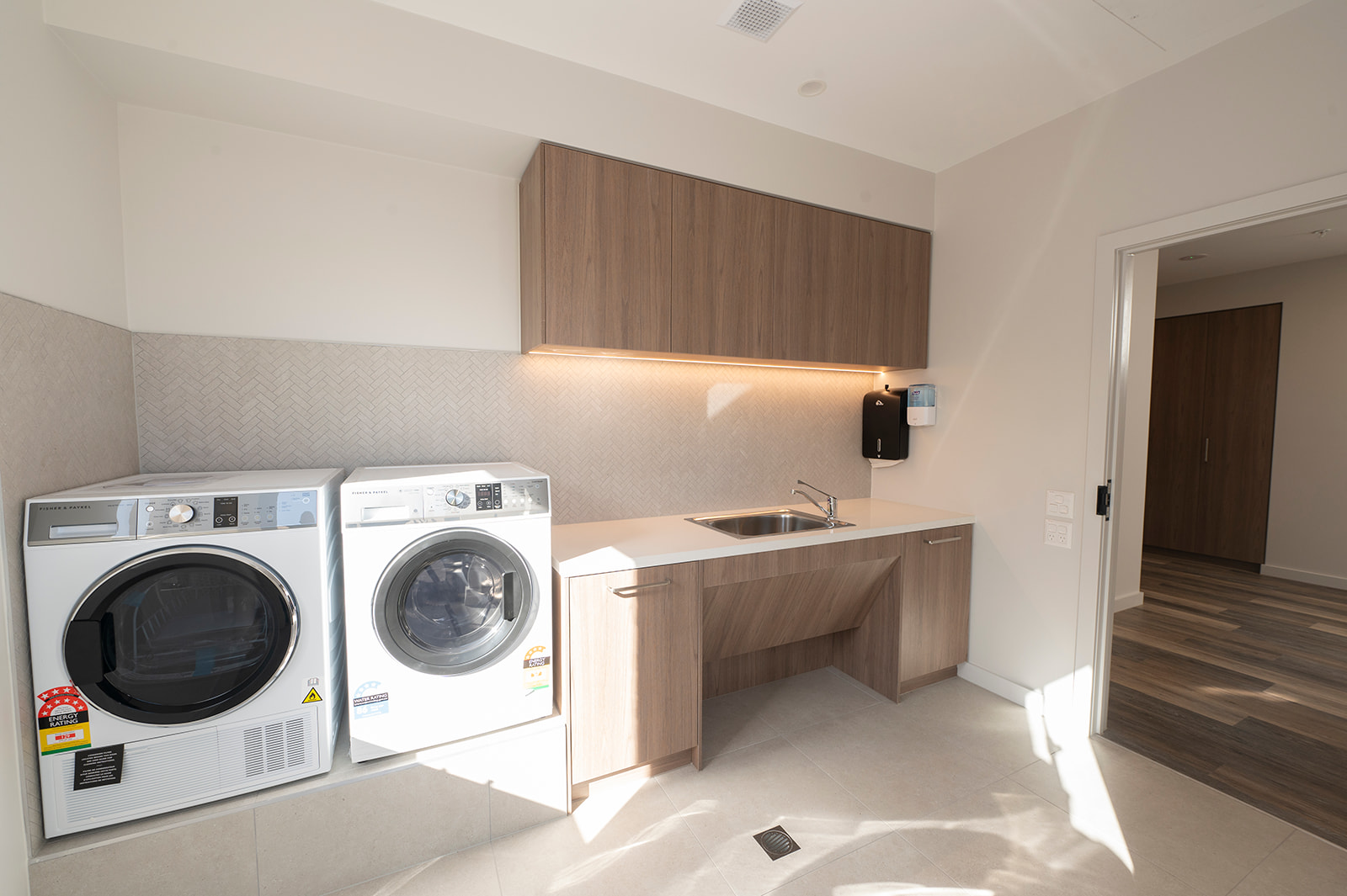 Ardeer – Modern, Fully Accessible Three-Bedroom Villa with Private Ensuites — Home image 8