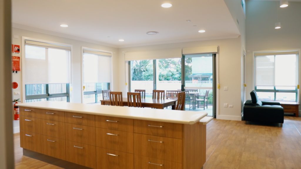MODERN HPS HOME IN SUNNY FERN BAY — Home image 6