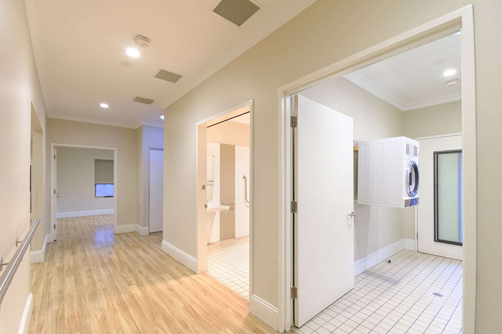 Vacancy in spacious SDA home near the beach — Home image 6
