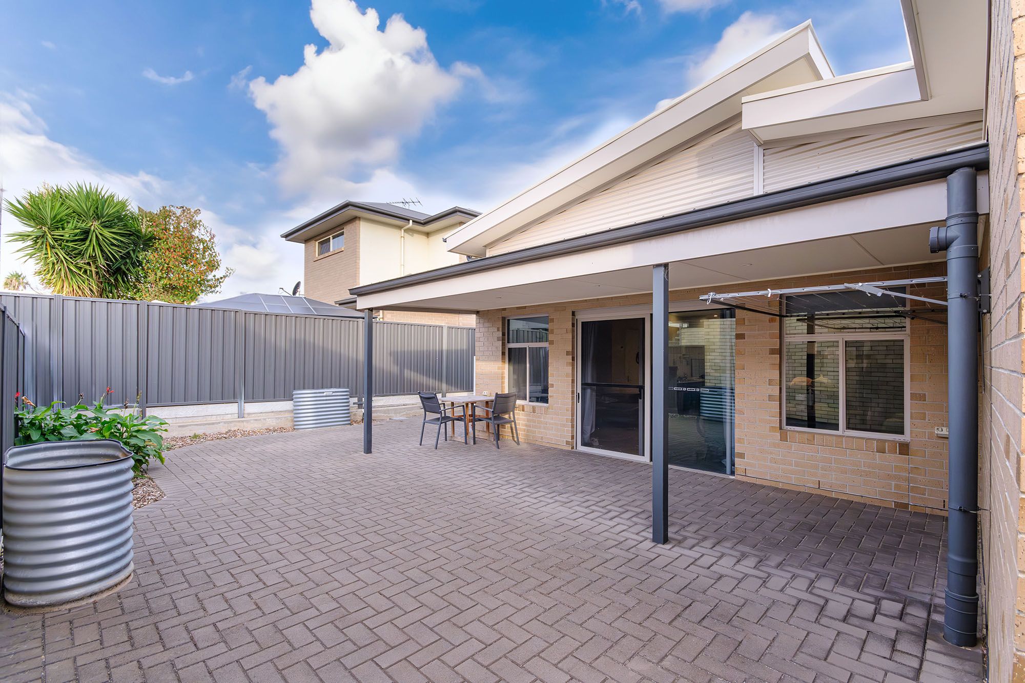 Vacancy in spacious SDA home near the beach — Home image 3