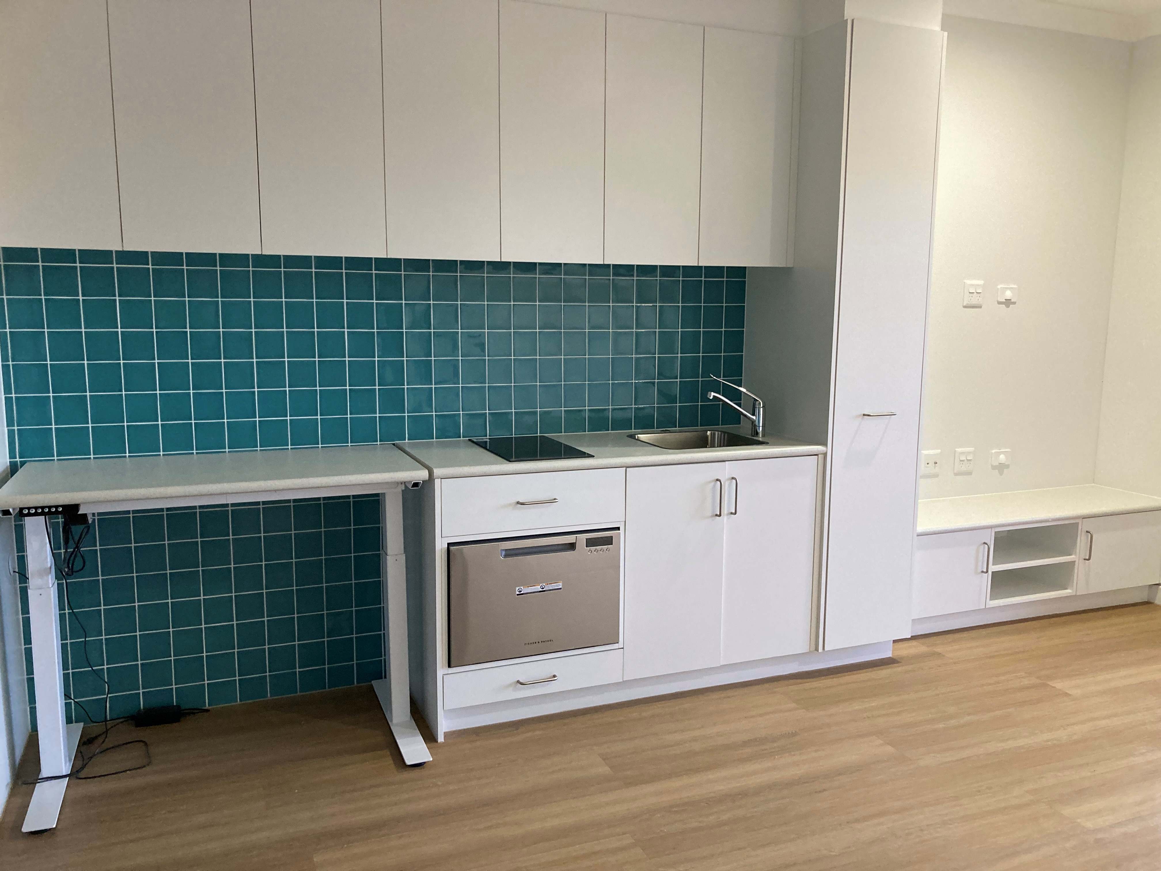 GREYSTANES  - 2 x HPS/FA 1 bedroom 1 resident selfcontained apartment available — Home image 5
