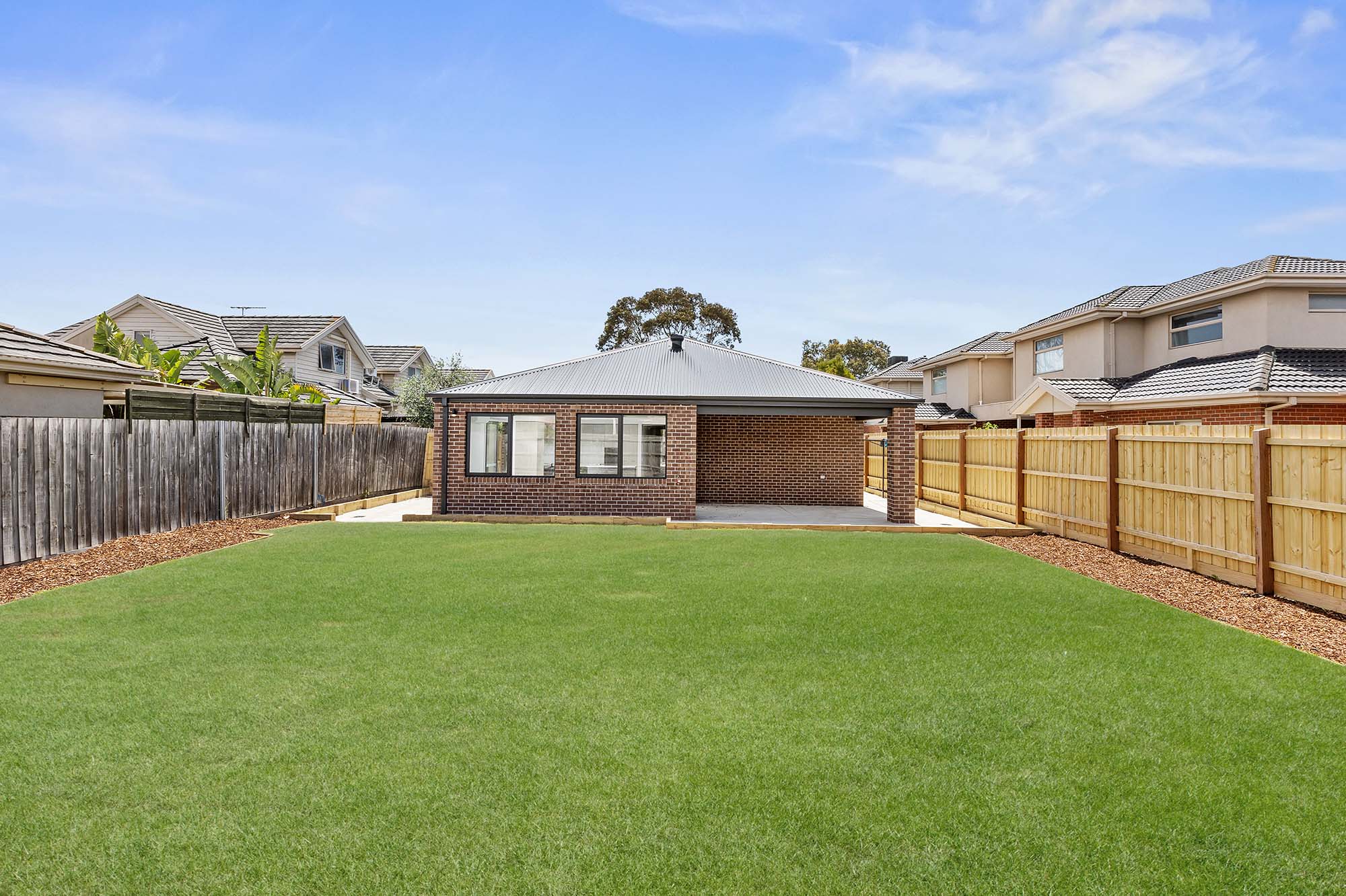 Dual residences in Pascoe Vale South, surrounded by calm, family-friendly streets — Home image 7
