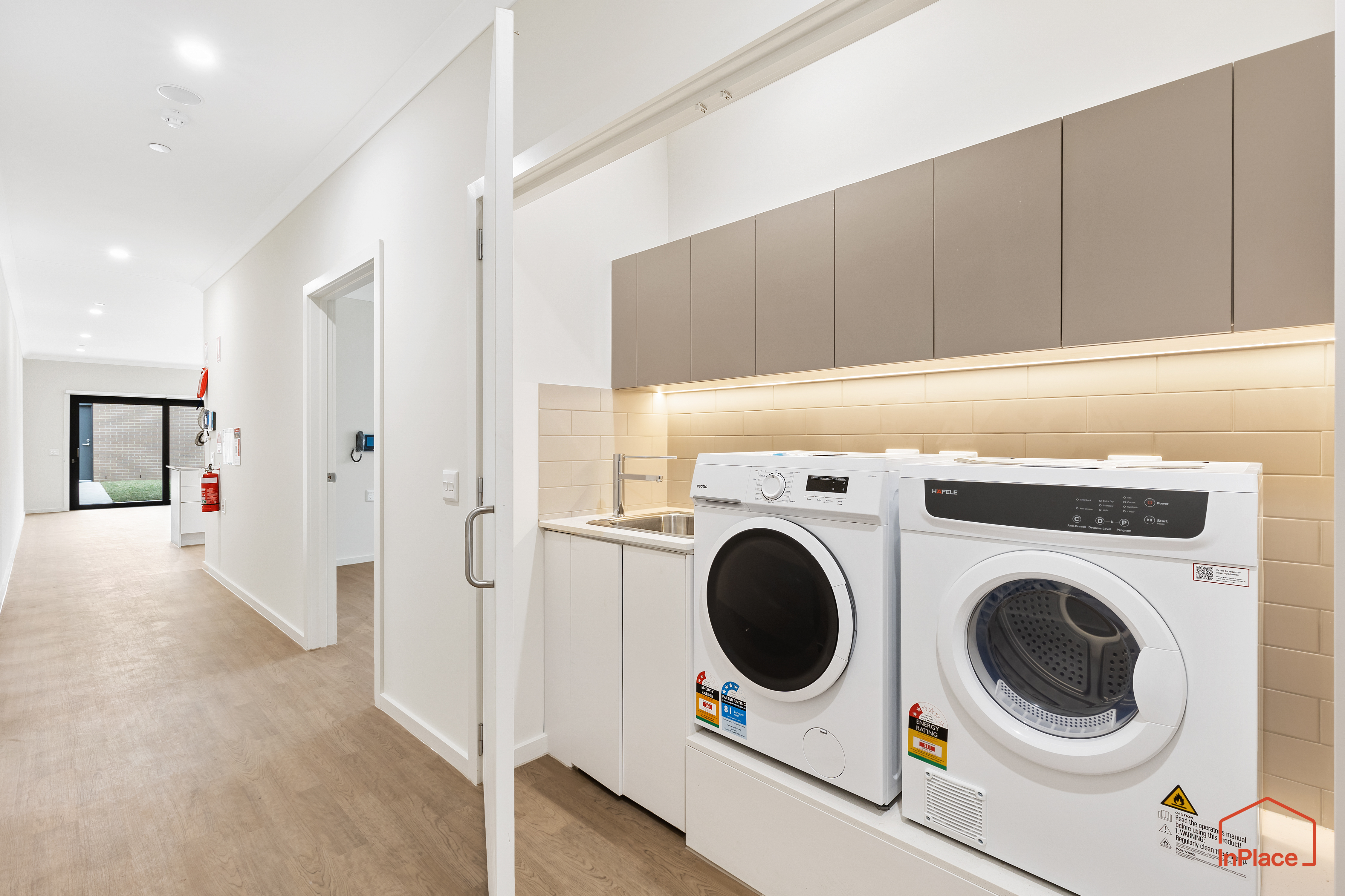 Dual residences in Pascoe Vale South, surrounded by calm, family-friendly streets — Home image 9