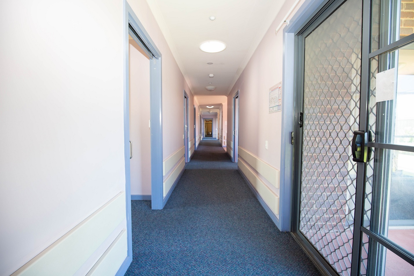 One vacancy with ensuite in three bedroom villa in Horsham — Home image 3