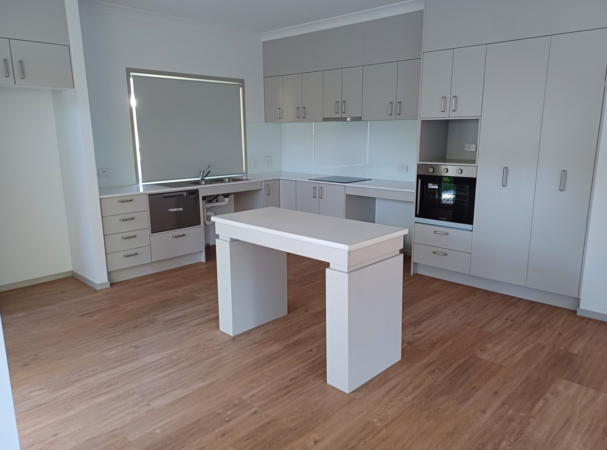 3 Bedroom home with OOA in Goodna, Queensland — Home image 3