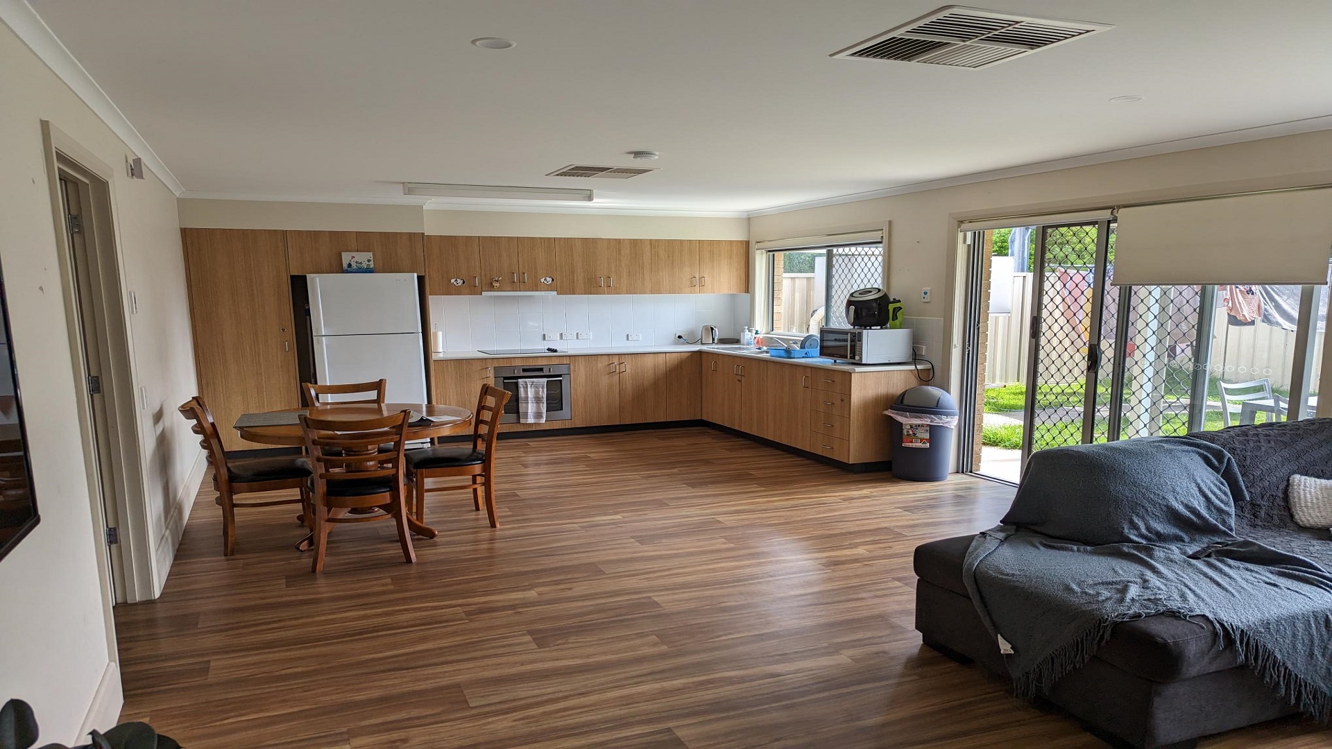 MILLICENT - AVAILABLE NOW! 1 Bedroom Improved Livability — Home image 2