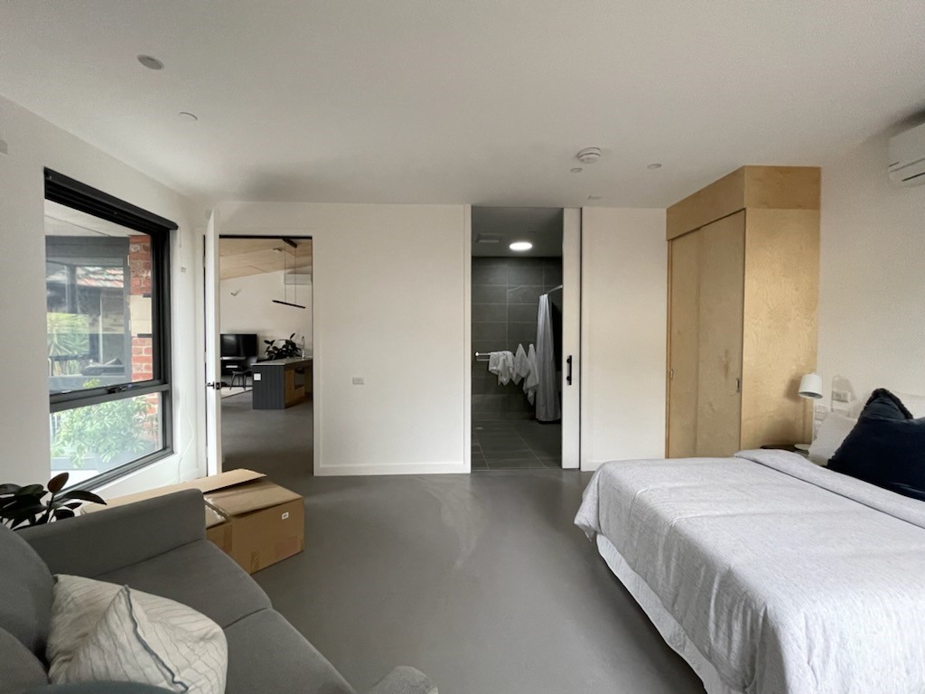 Beautiful, state-of-the-art one bedroom unit — Home image 2