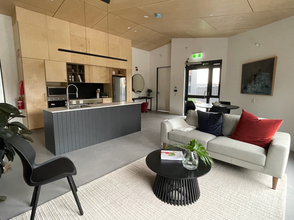 Beautiful, state-of-the-art one bedroom unit — Home image 4