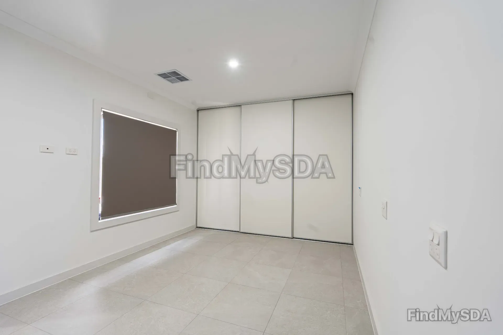 Sandra Avenue — Home image 8