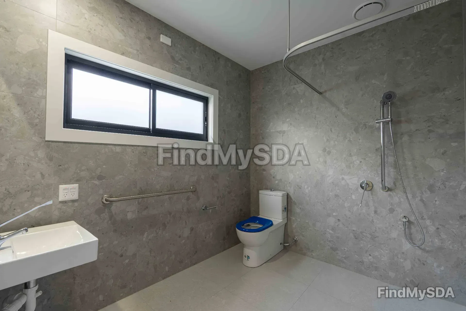 Sandra Avenue — Home image 10
