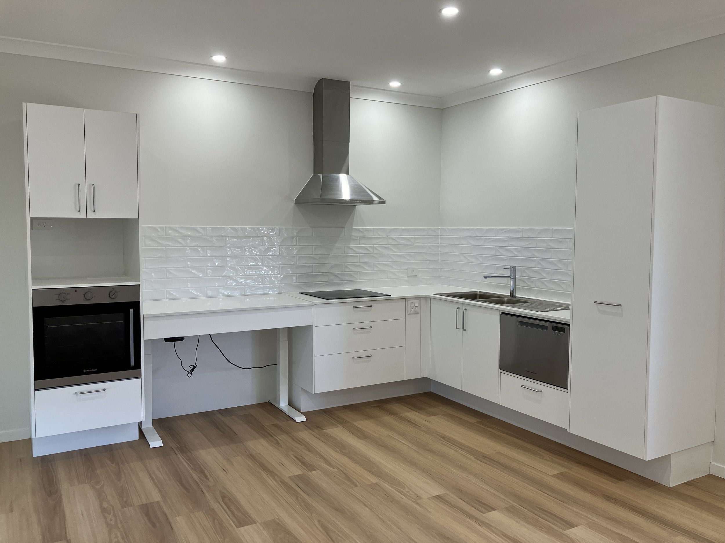 Everhomes  Spacious Three Bedroom SDA in Leafy Burdell — Home image 2