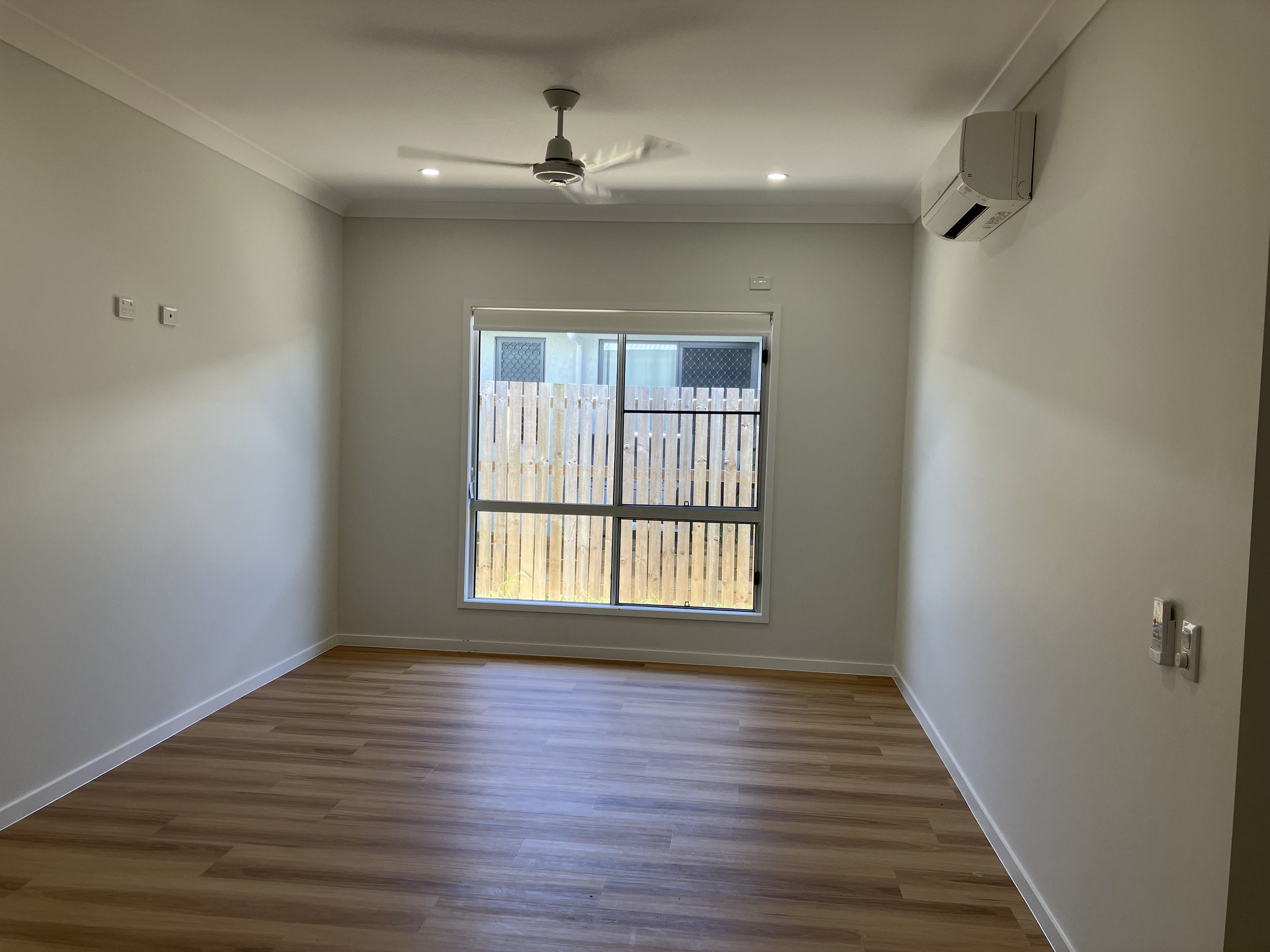 Everhomes  Spacious Three Bedroom SDA in Leafy Burdell — Home image 9