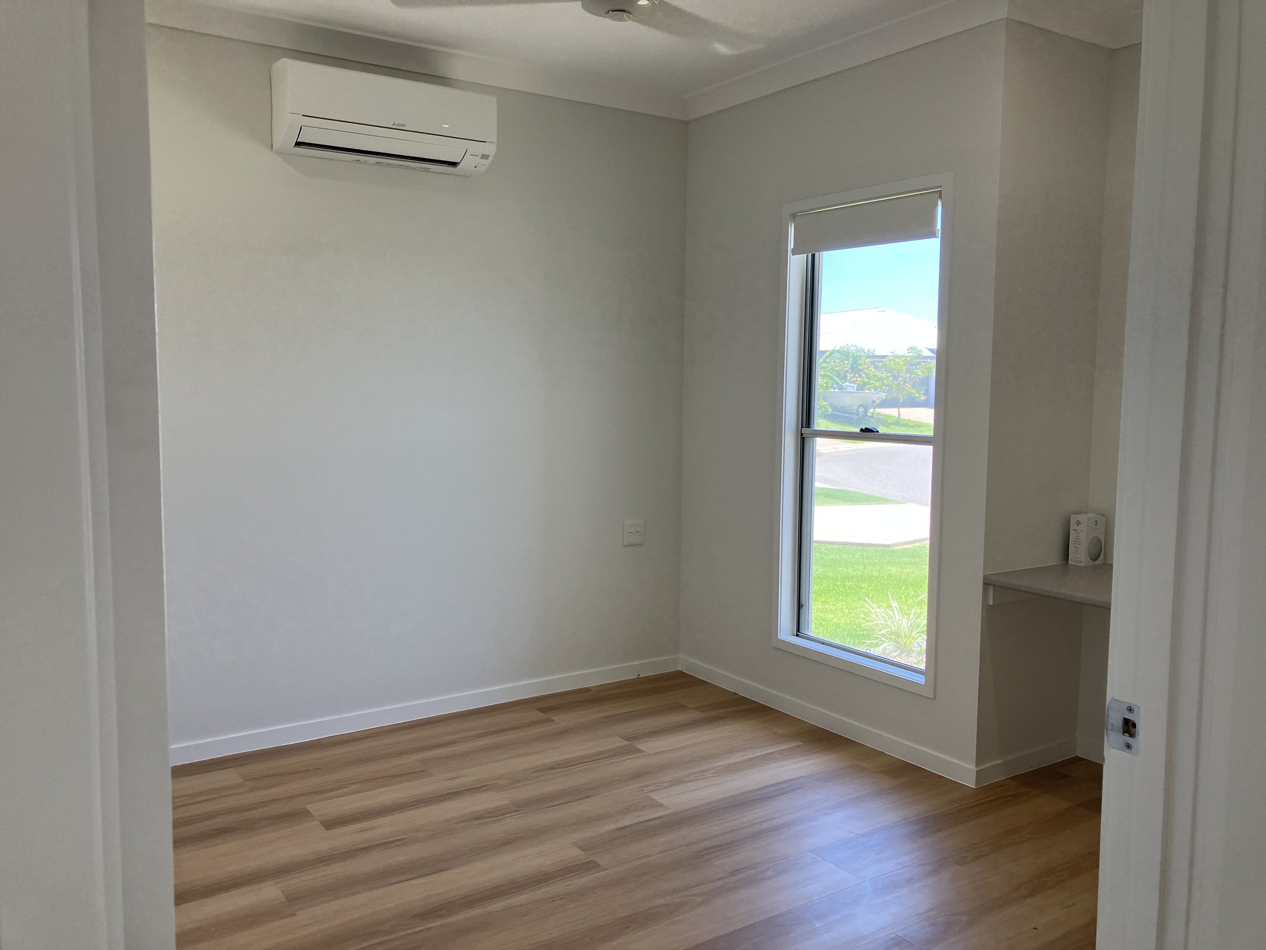 Everhomes  Spacious Three Bedroom SDA in Leafy Burdell — Home image 11