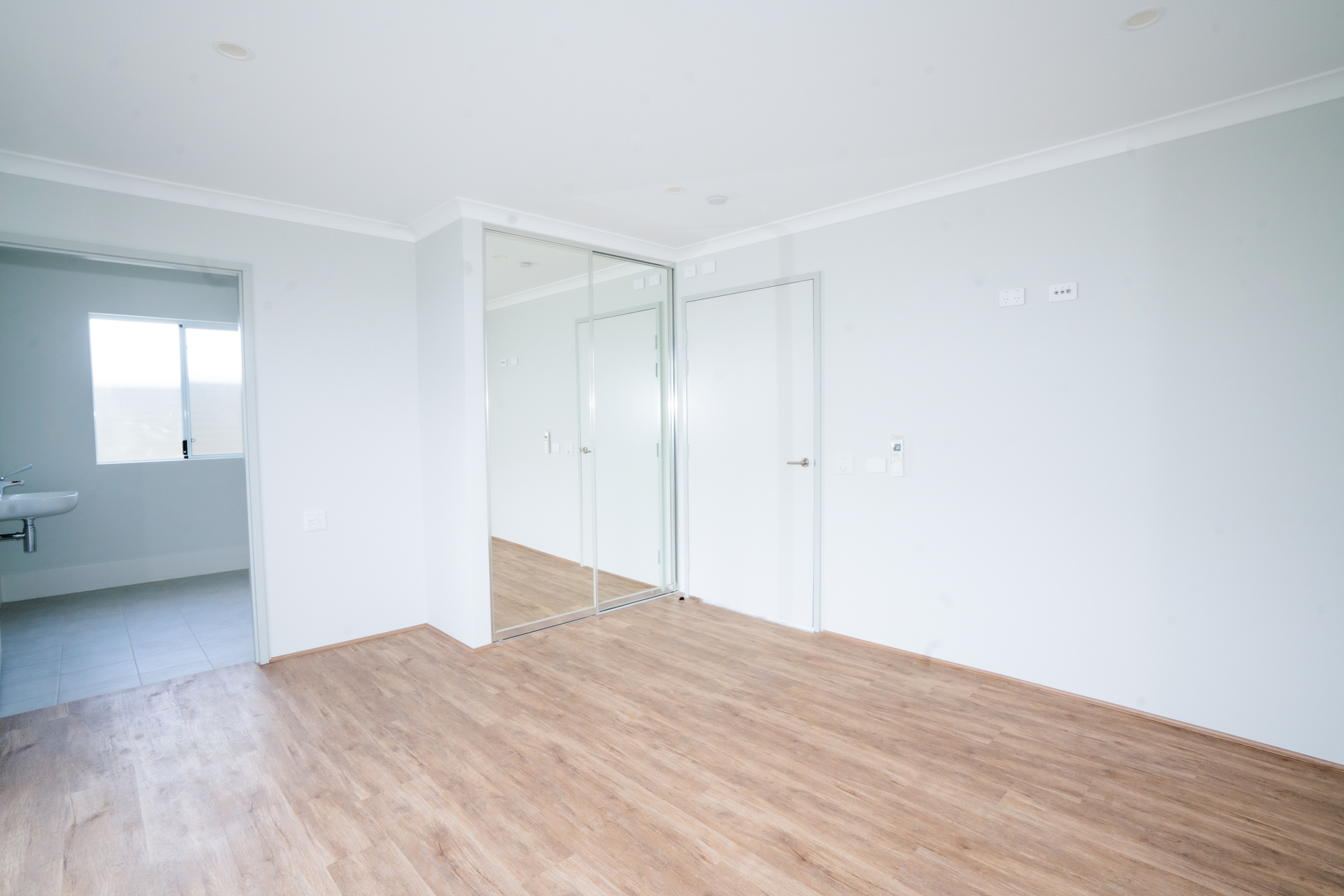 3 Bed High Physical Support House in Ridgewood - AVAILABLE - Incl OOA Room! — Home image 14